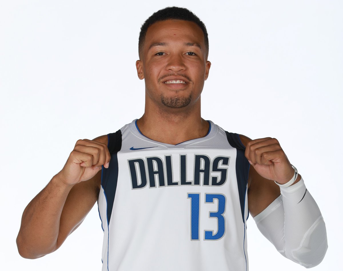 凭借其丰富 凭借其丰富