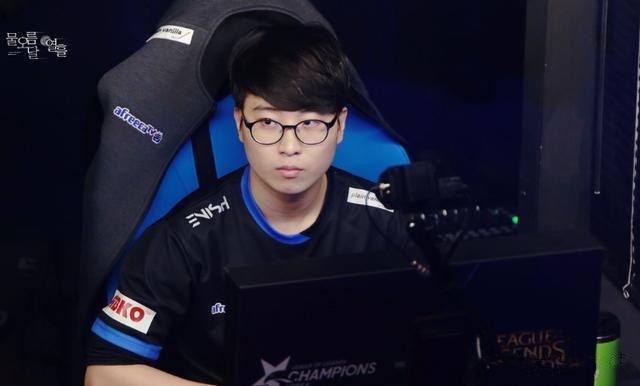 喀麦隆通过 喀麦隆通过