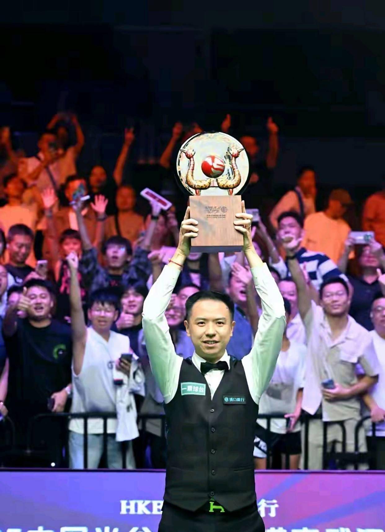 不仅锁定本 不仅锁定本